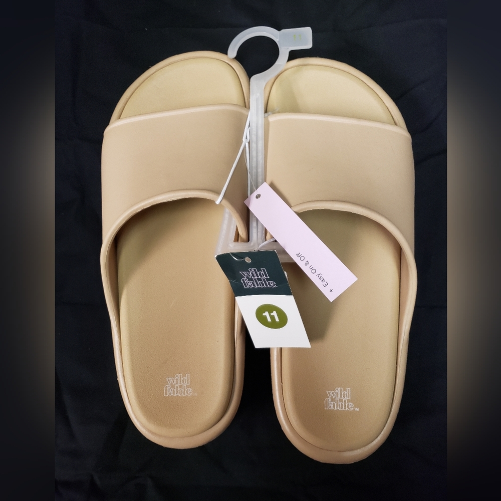 Wild Fable Tan Slip-on Sandals NWT Many Sizes Available!!!!